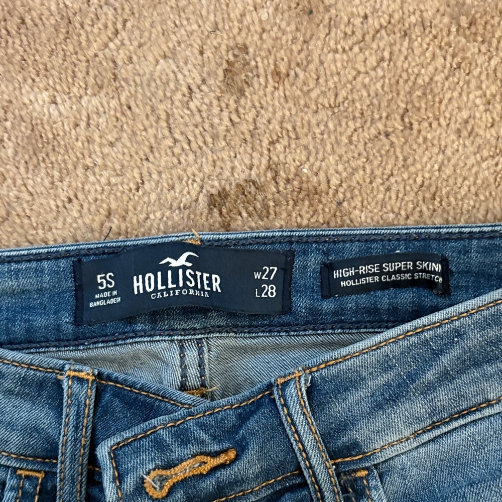 Hollister Women's Distressed Blue Skinny Jeans - Picture 2 of 2